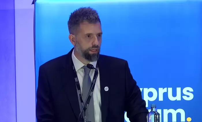 Cyprus Forum: Καλωσόρισμα με συγγνώμη από τον Νικόλα Κυριακίδη