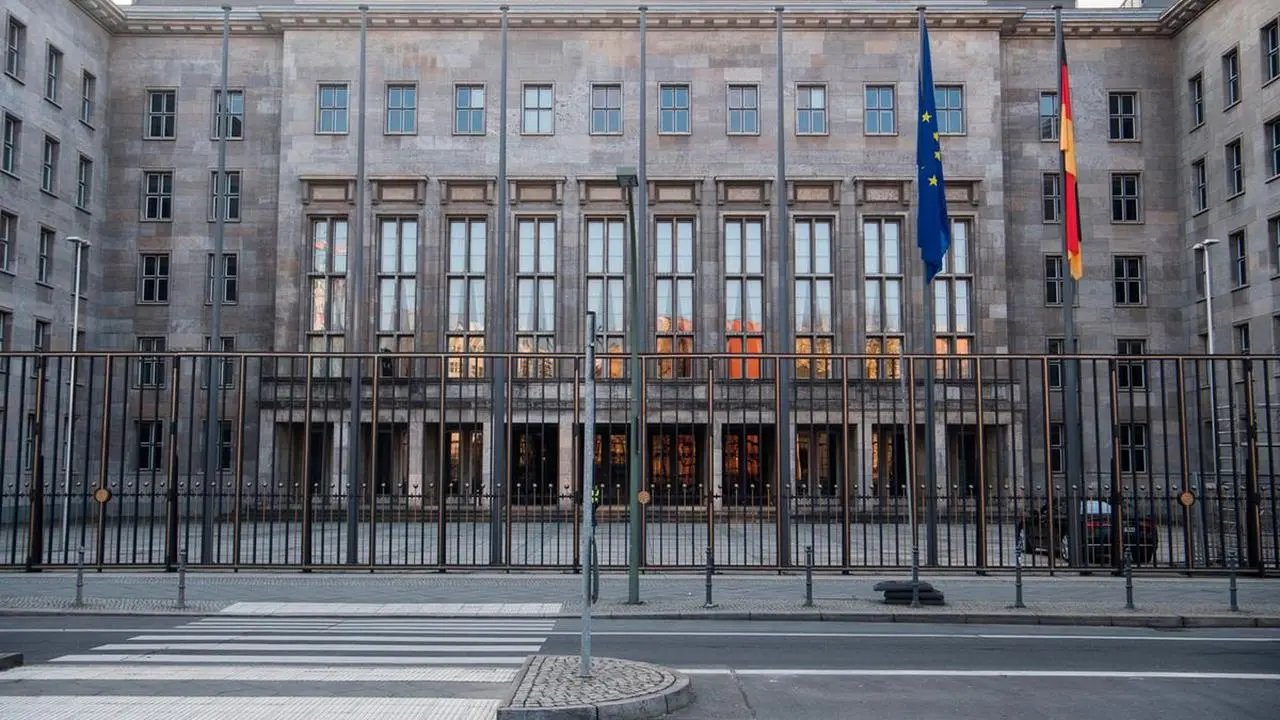 Έφοδος στα γερμανικά Υπουργεία Οικονομικών και Δικαιοσύνης