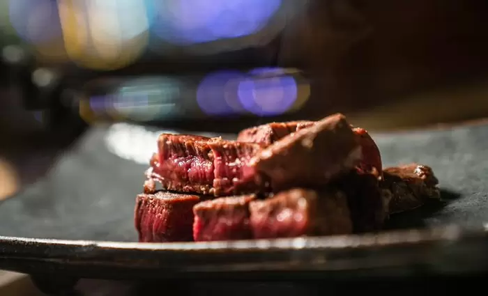 Είδος πολυτελείας θα γίνει η μπριζόλα!