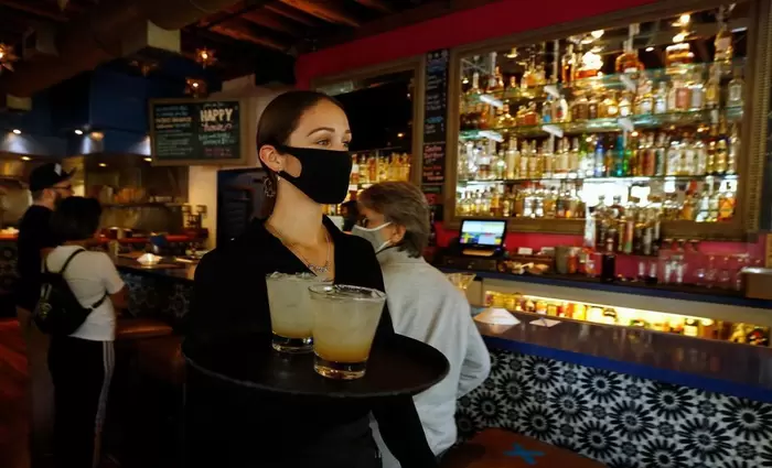 Προτείνουν άνοιγμα με Liberty Pass τα κέντρα διασκέδασης