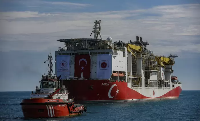 Η Τουρκία αναθεωρεί προς τα πάνω τις ανακαλύψεις φυσικού αερίου στην Μαύρη Θάλασσα