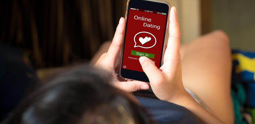 Απάτες και τζίρος εκατομμυρίων στο διαδικτυακό φλερτ