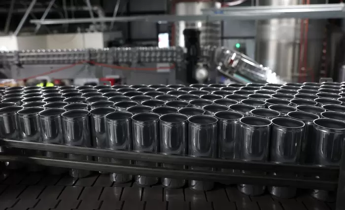 Το Ιράν απειλεί να στραγγίξει τον πλανήτη (και) από αλουμίνιο