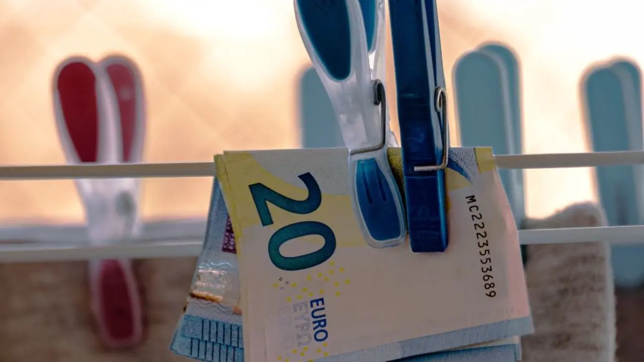 Αυστηροποίηση κατά του ξεπλύματος, αλλά και χρονοβόρες διαδικασίες – Έκθεση της ΕΥ για ΚΤΚ και ΜΟΚΑΣ