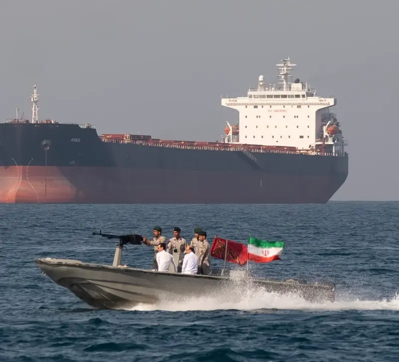 Νέα προειδοποίηση για εκτίναξη του πετρελαίου έως και τα $200 αν παραμείνει κλειστό το Ορμούζ