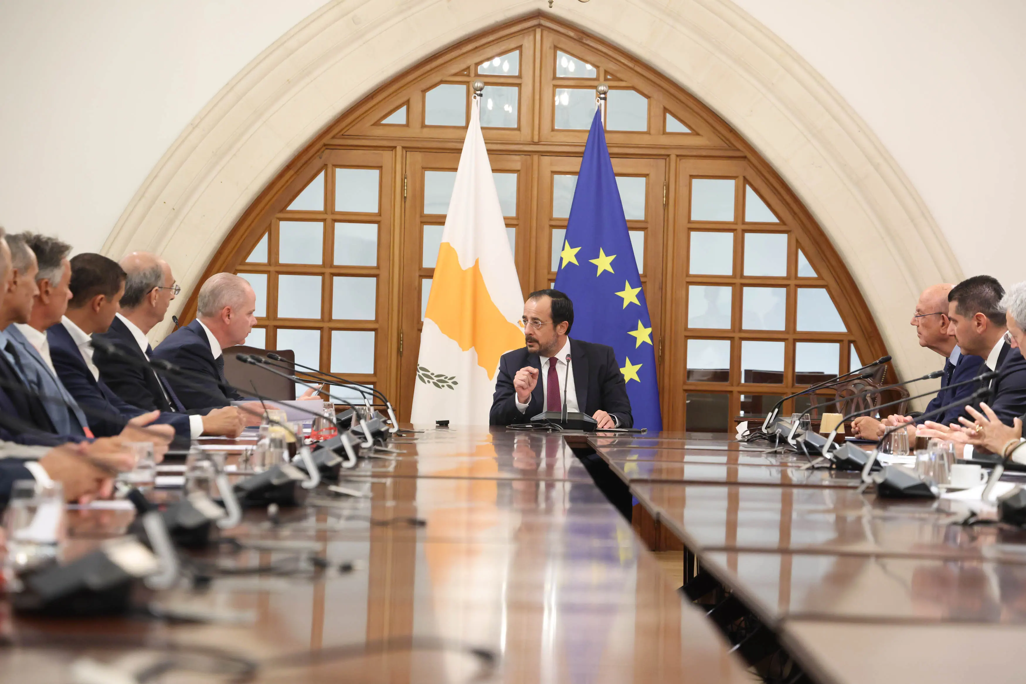 Συνταξιοδοτικό και οικονομία στο μικροσκόπιο της συνάντησης ΠτΔ με ΟΕΒ – Τι προβληματίζει του εργοδότες