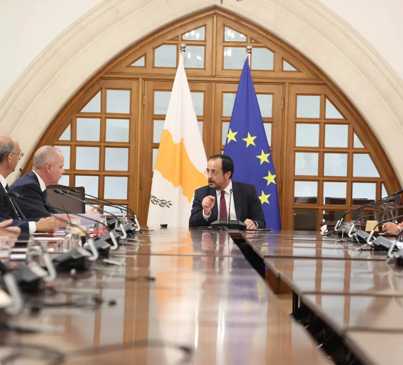 Συνταξιοδοτικό και οικονομία στο μικροσκόπιο της συνάντησης ΠτΔ με ΟΕΒ – Τι προβληματίζει του εργοδότες