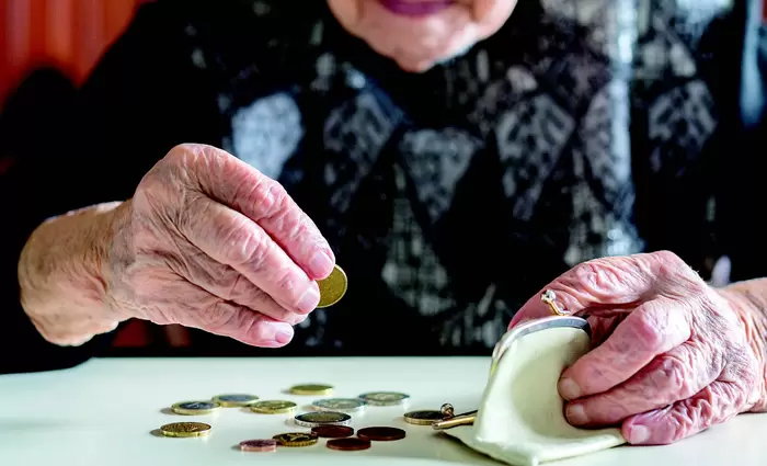 Αυξάνεται η μικρή επιταγή για τους χαμηλοσυνταξιούχους