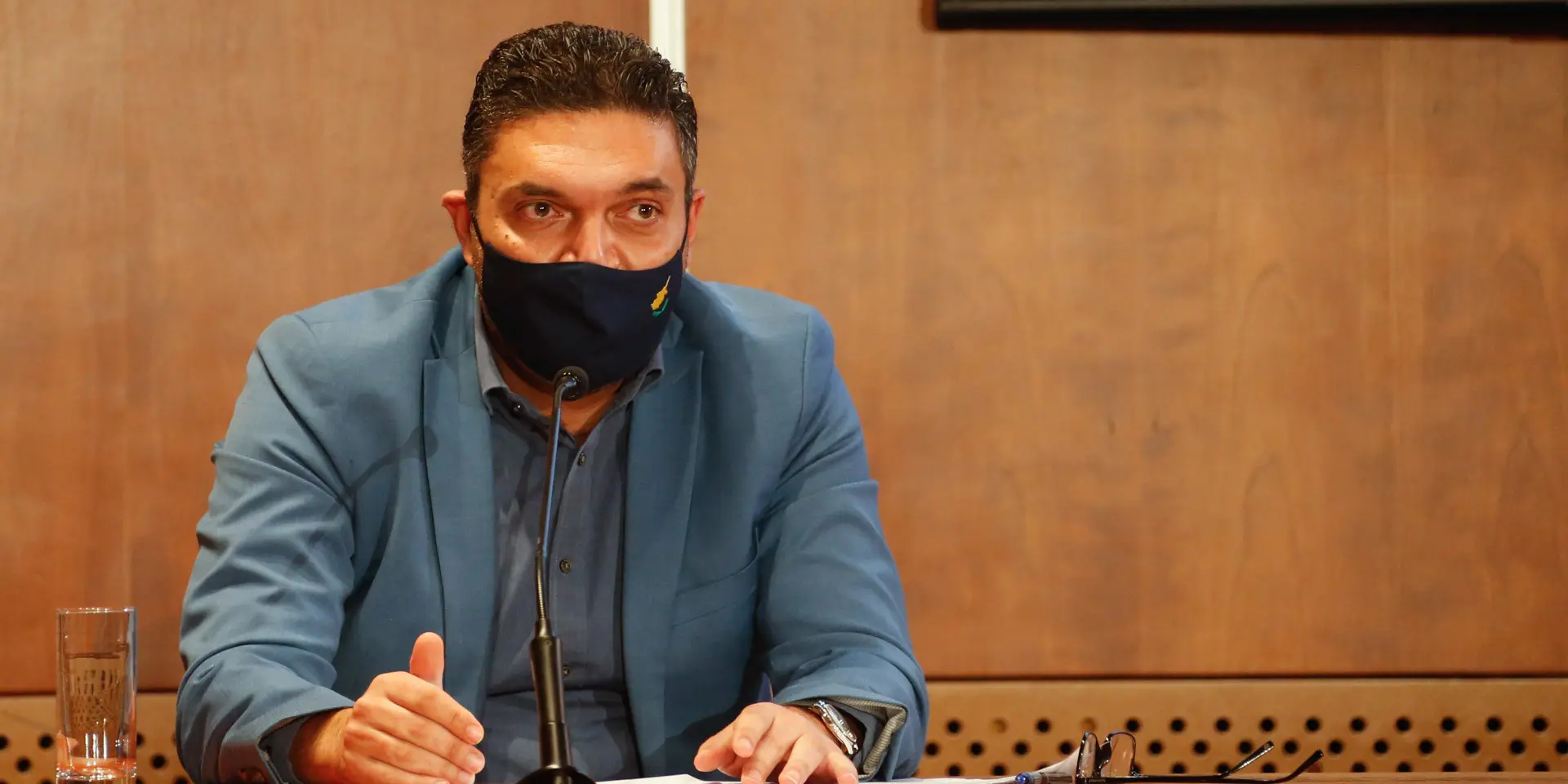 ΥΠΟΙΚ: Περικοπές στους δημοσίους υπαλλήλους θα έπλητταν την κατανάλωση