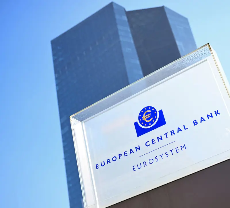 Βιλερουά ντε Γκαλό: H EKT δεν θα λάβει αποφάσεις για τα επιτόκια μόνο βάσει των τιμών ενέργειας