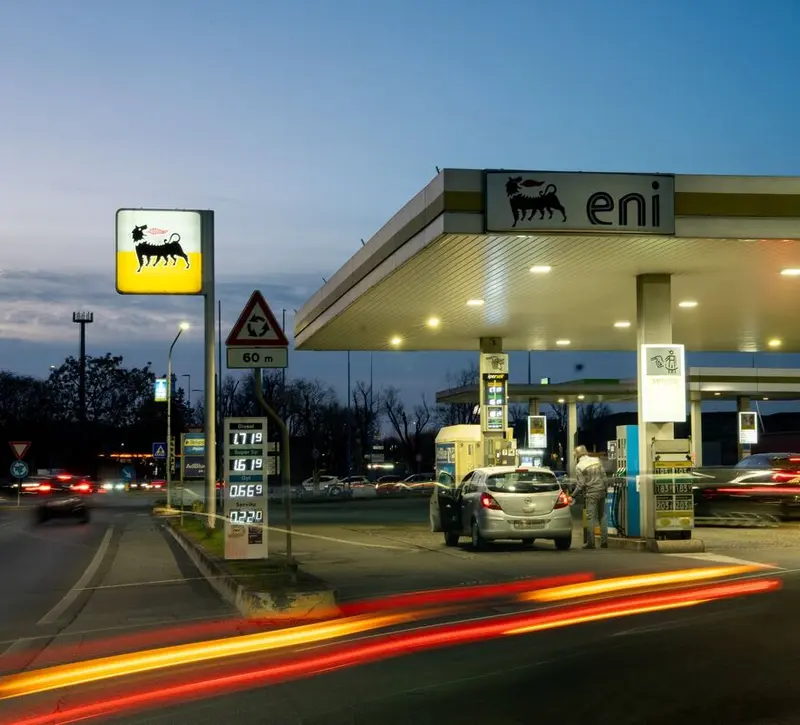 Η Ιταλία παρατείνει τη μείωση του φόρου στα καύσιμα με κόστος €500 εκατ.