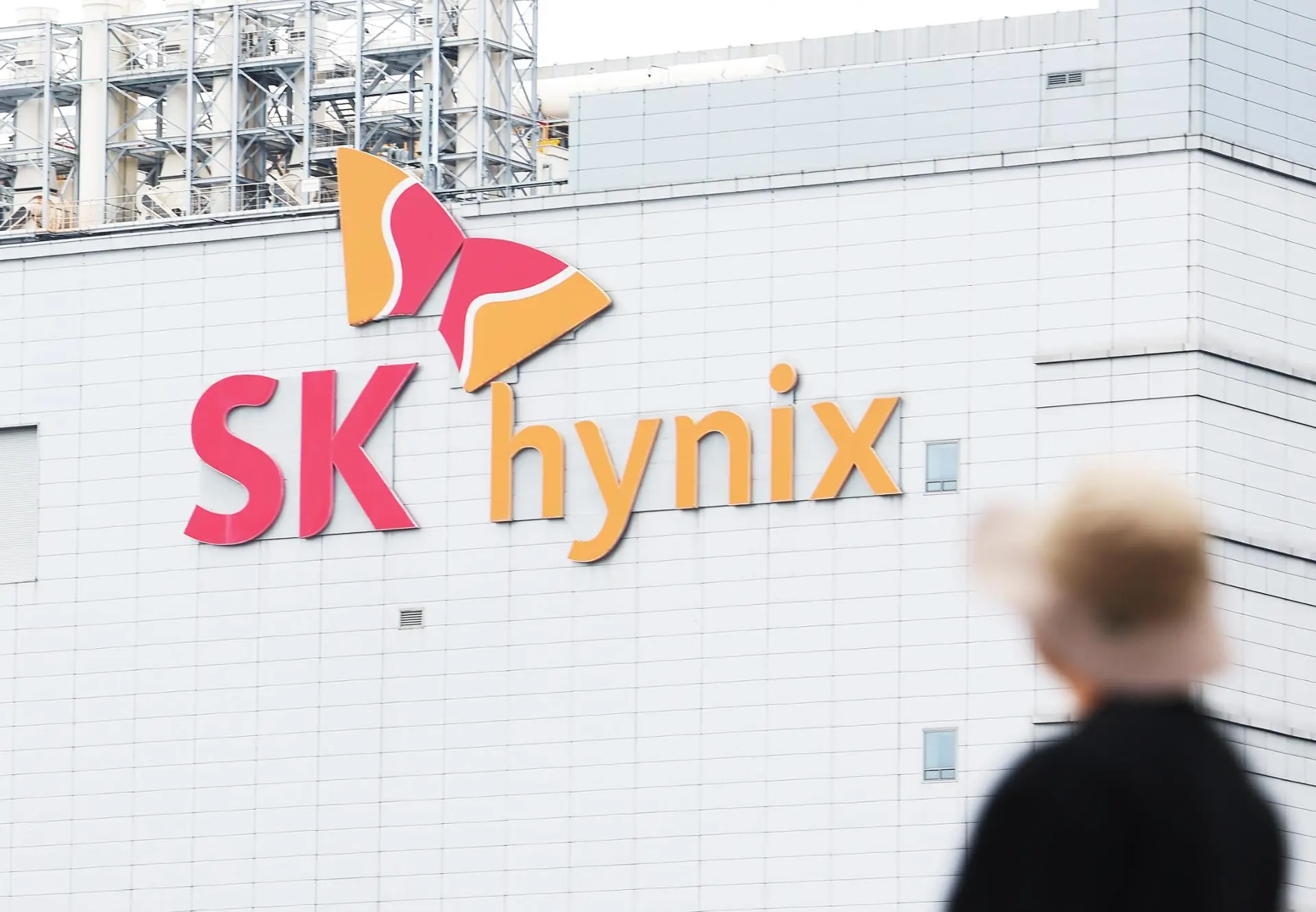 SK Hynix: Η εισαγωγή-μαμούθ $29 δισ. στις ΗΠΑ φέρνει εισροές δισεκατομμυρίων στη Νότια Κορέα