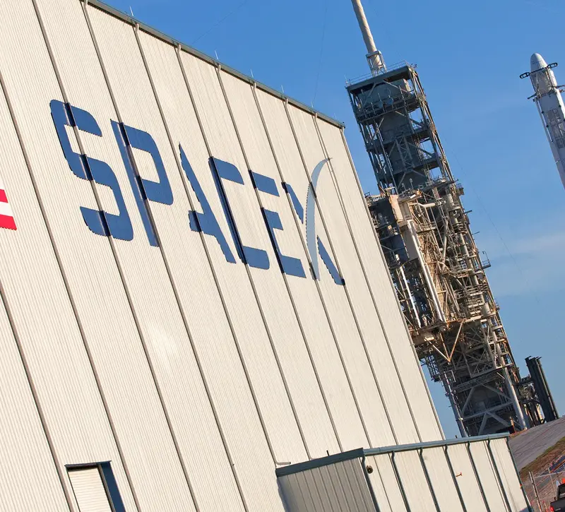 SpaceX: Το στοίχημα των 2 τρισ. δολαρίων που μπορεί να ξαναγράψει την ιστορία των αγορών