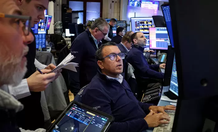 Sell off στη Wall Street – Βουτιά 900 μονάδων για τον Dow Jones