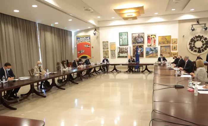 Στην σκιά της επιδημιολογικής εικόνας οι αποκλιμακώσεις των μέτρων