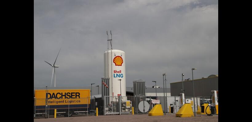 Reuters: Οι ενεργειακοί κολοσσοί βολιδοσκοπούν μερίδιο σε υπεράκτιο πεδίο του Κόλπου των ΗΠΑ λόγω πολέμου