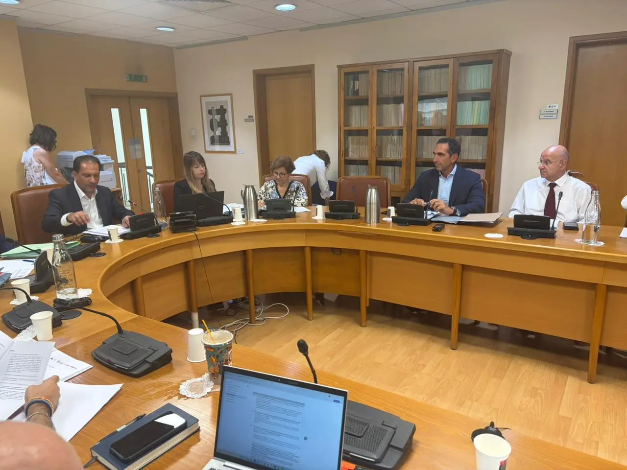 Επί τάπητος το ΜΟΤ κτιρίων στη συζήτηση για επικίνδυνες οικοδομές στην Επ. Εσωτερικών