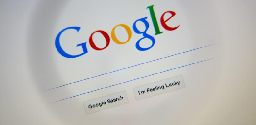 Από το “Google it” στην τεχνητή νοημοσύνη: Πώς άλλαξαν οι online αναζητήσεις για τους χρήστες