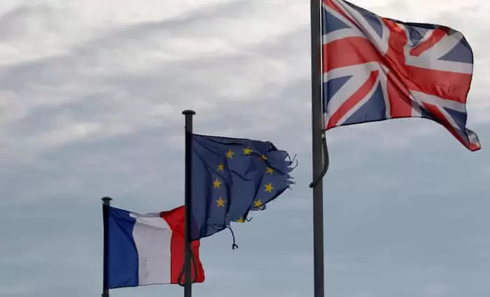 Οι Βρετανοί σκέφτονται να βάλουν την Γαλλία στην 