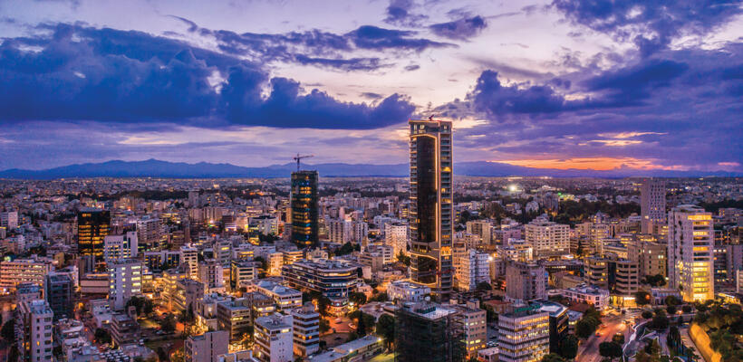 CYFIELD: Πολυτελή ακίνητα σε Κύπρο και Ελλάδα