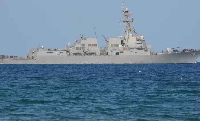 Πυρομαχικά κυπριακής εταιρείας πλέουν μεσοπέλαγα ανοιχτά του Βοσπόρου