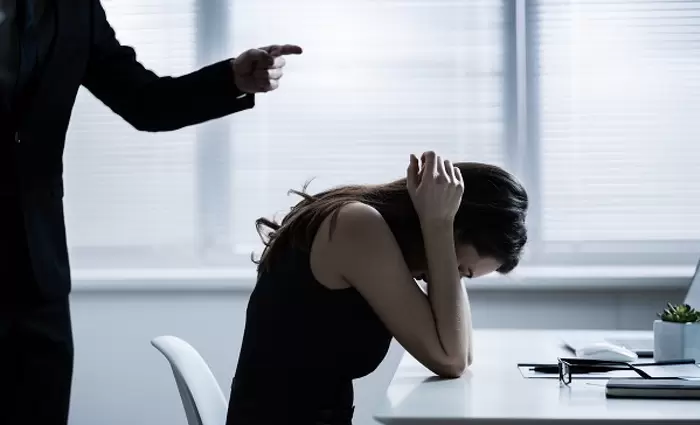 Ικανοποίηση ΣΕΚ για έγκριση νομοσχεδίων κατά βίας και παρενόχλησης στην εργασία