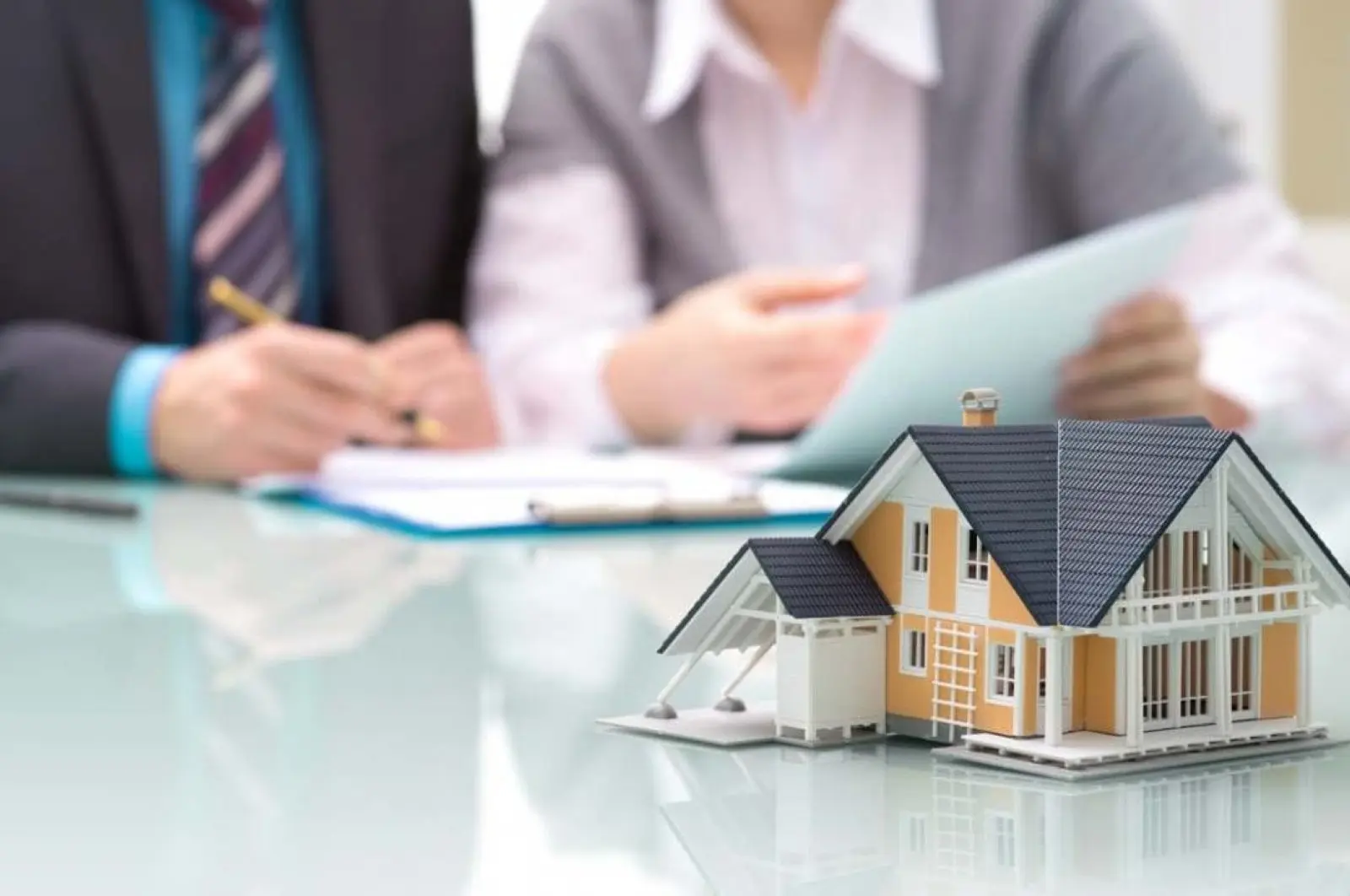 Οι δανειολήπτες ζητούν την ενίσχυση του Επενδυτικού Προγράμματος