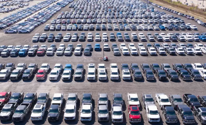 Η έλλειψη μικροτσίπ χτυπά την αυτοκινητοβιομηχανία