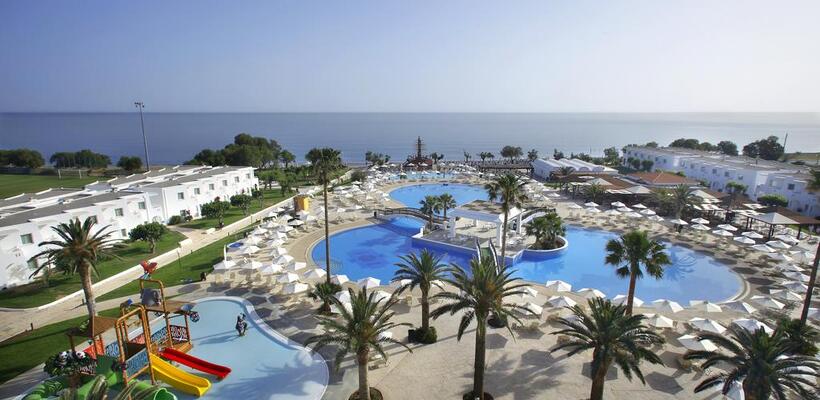 Η Blackstone αγοράζει από την Louis 5 ξενοδοχειακές μονάδες στην Ελλάδα