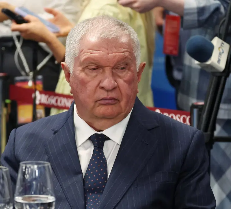 Επικεφαλής Rosneft: Η Κίνα και όχι ο ΟΠΕΚ κάνει κουμάντο στις παγκόσμιες αγορές ενέργειας