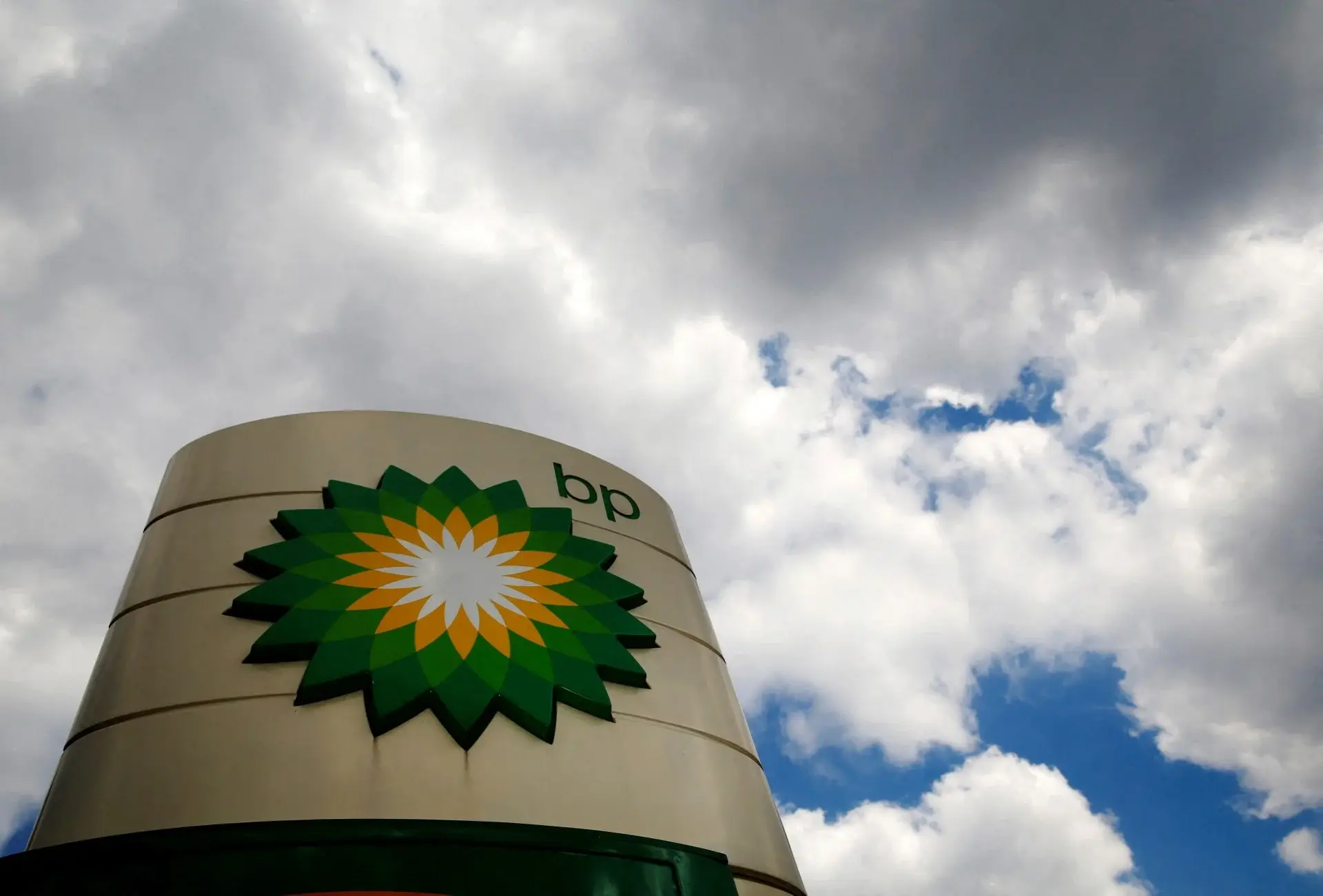 BP: Τα κέρδη υπερδιπλασιάστηκαν ενώ ο Τραμπ κατηγορεί τις Big Oil ότι «βγάζουν υπερβολικά πολλά χρήματα»