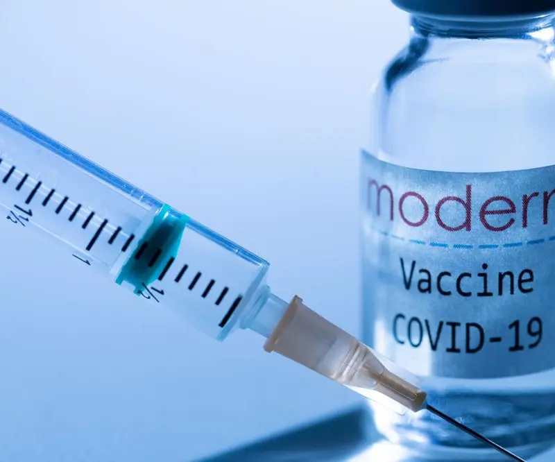 Moderna: Πρόστιμο κοντά στο $1 δισ. για τα εμβόλια mRNA