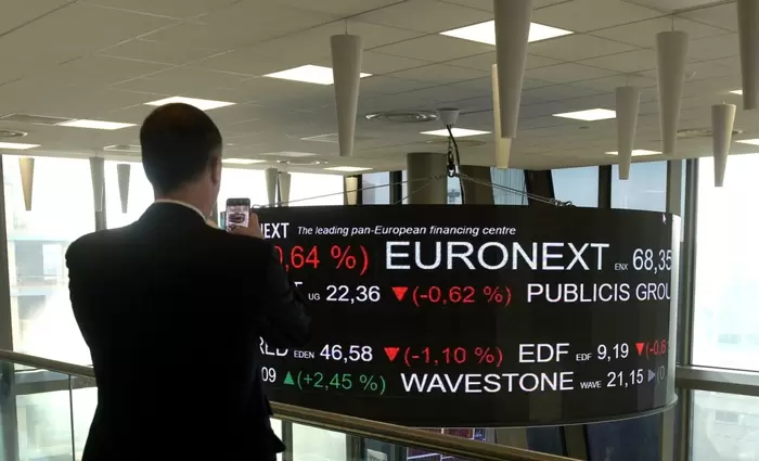 Ευρωπαϊκά χρηματιστήρια: Ήπια άνοδος εν μέσω των απειλών Τραμπ για δασμούς – Ισχυρές απώλειες στις αυτοκινητοβιομηχανίες