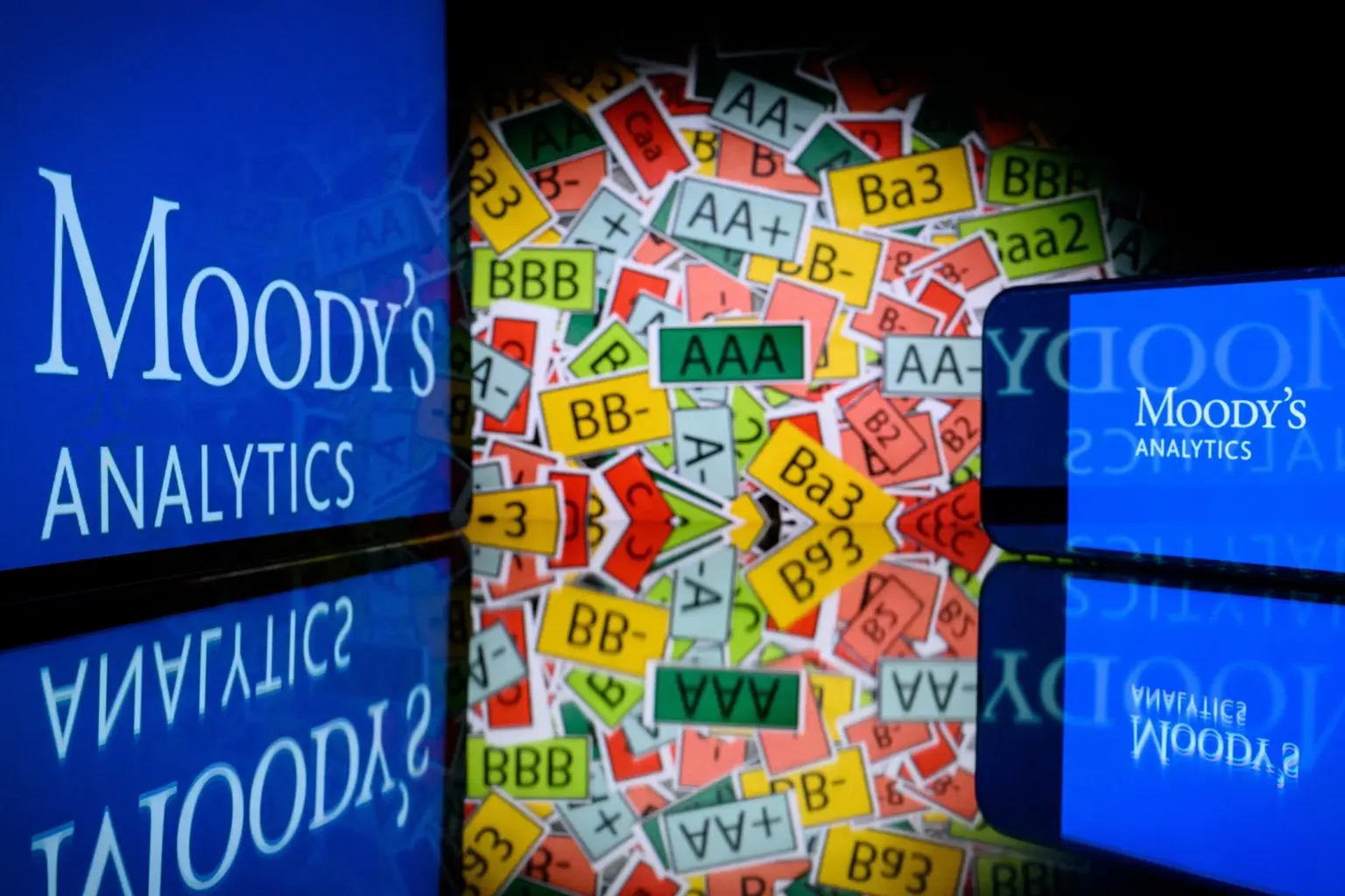 Moody’s Analytics: Παγκόσμια ύφεση αν το πετρέλαιο Brent παρέμενε πάνω από τα $125/βαρέλι – Νέα άνοδος στις τιμές