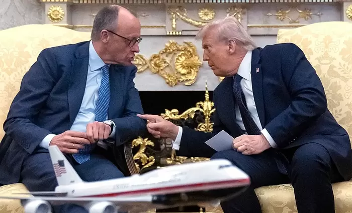 Μερτς υπέρ Τραμπ για τους δασμούς 25% στα ευρωπαϊκά οχήματα