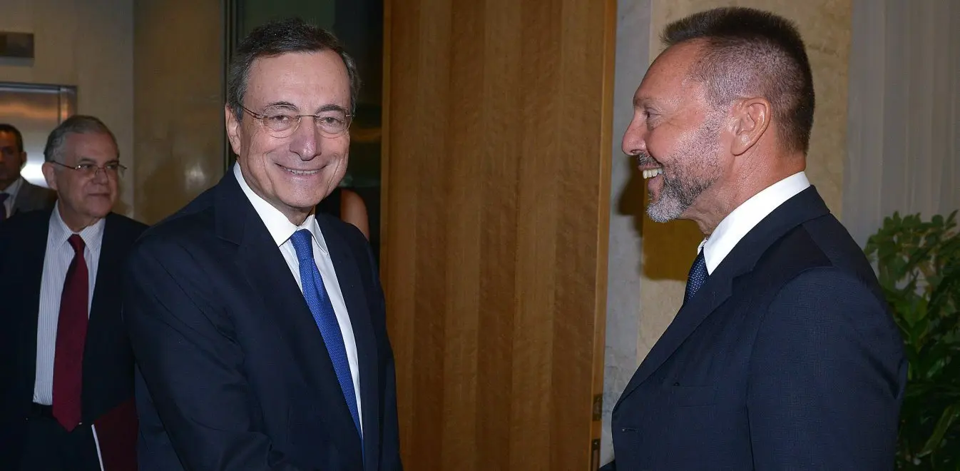 Στουρνάρας: Ο Ντράγκι συνέβαλε καθοριστικά στην αποφυγή του Grexit