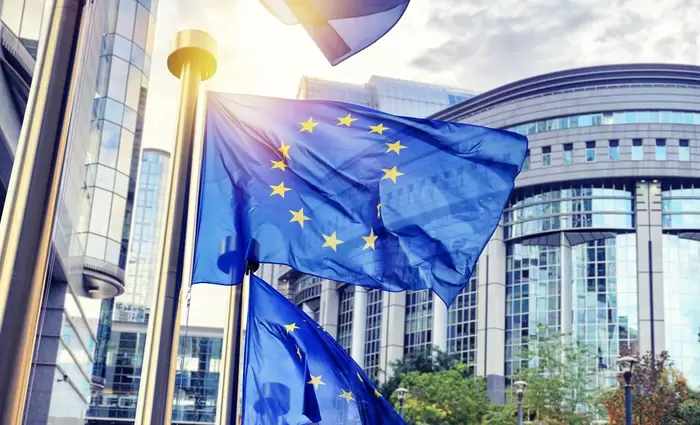 Έρχονται νέα ομόλογα ύψους €50 δισ. από την Κομισιόν