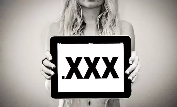Σε εκατομμύρια ευρώ τα οφέλη από τη βιομηχανία του πορνό στην Κύπρο