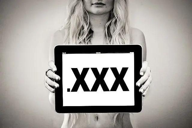 Σε εκατομμύρια ευρώ τα οφέλη από τη βιομηχανία του πορνό στην Κύπρο