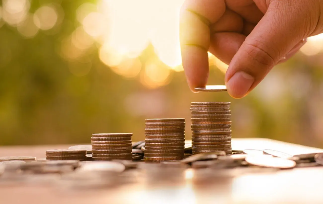 Αυξάνονται κατά 2,5% οι μισθοί λόγω ΑΤΑ