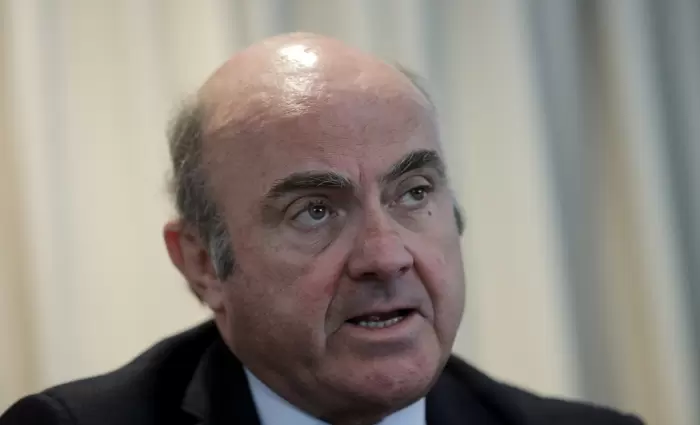 Ντε Γκίντος (ΕΚΤ): Περιορισμένος ο κίνδυνος απόκλισης από τον στόχο για τον πληθωρισμό