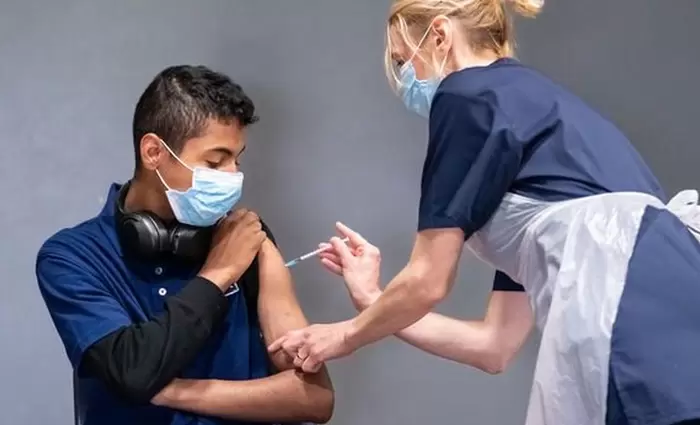 Εμβολιαστική κάλυψη και θάνατοι από κορωνοϊό - Τι λένε τα δεδομένα;