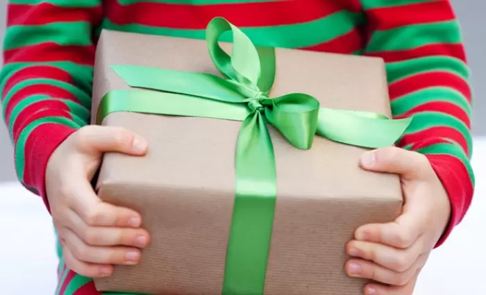 Αυτά τα 4 πράγματα πρέπει να προσέχουμε στις αγορές παιχνιδιών - δώρων