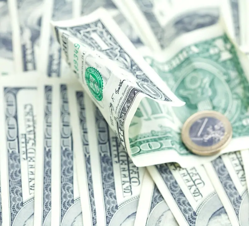 Ευρώ: Η ενεργειακή κρίση, λόγω Μέσης Ανατολής αποκαλύπτει τη μεγαλύτερη αδυναμία της Ευρώπης