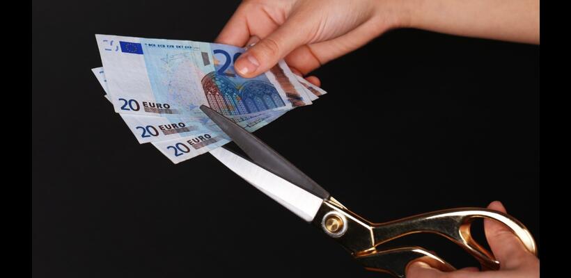 Ανοίγει η πλατφόρμα για 1.200 «κουρεμένους» – Φωνές για αθέτηση δεσμεύσεων  και «ψαλιδισμένες» αποζημιώσεις