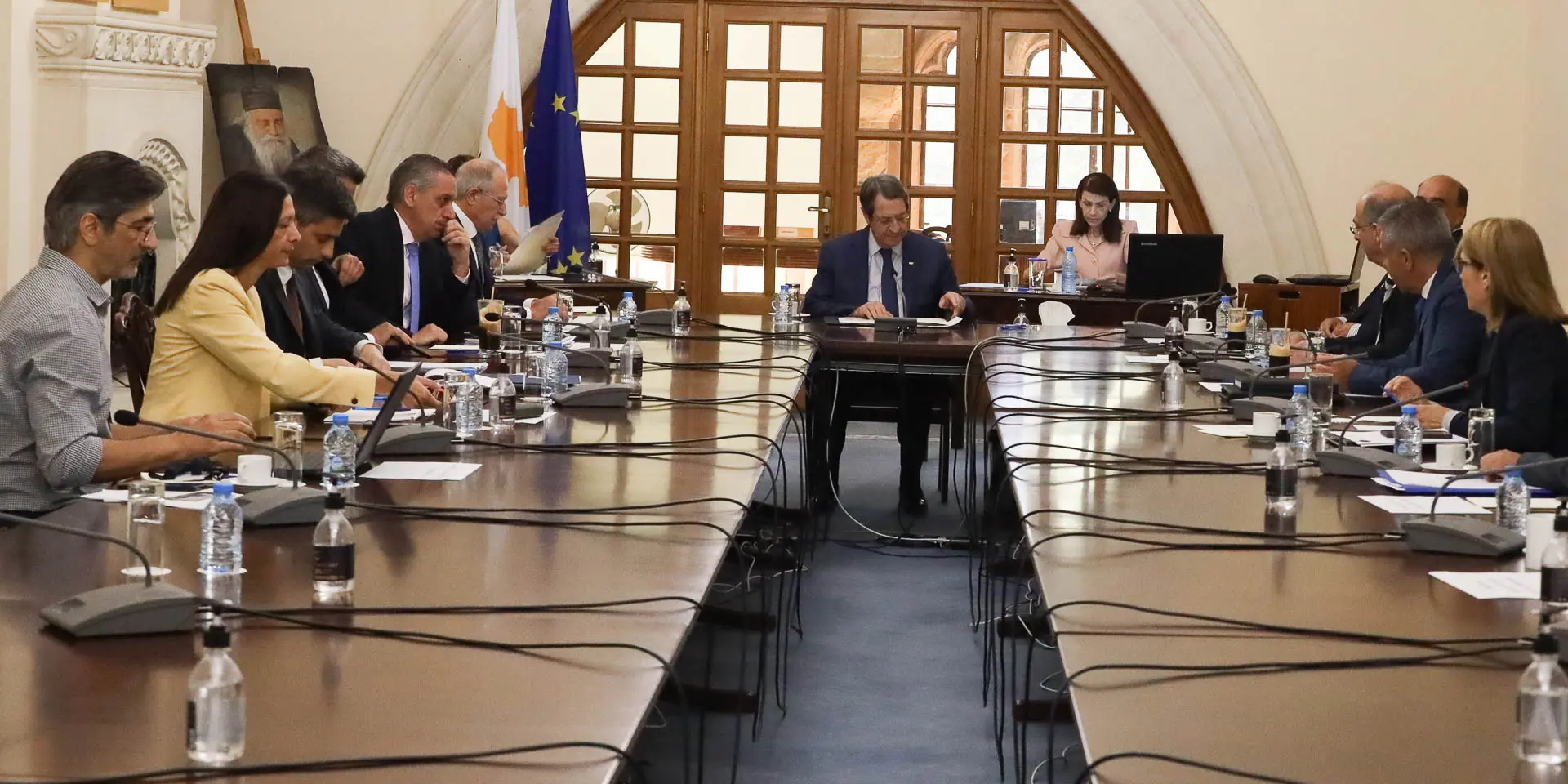 Αρνούνται διάλογο από την αρχή για κατώτατο μισθό