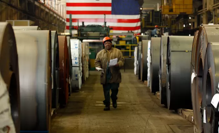 FT: Το αναπτυξιακό μπουμ των ΗΠΑ και τι φοβίζει την Fed