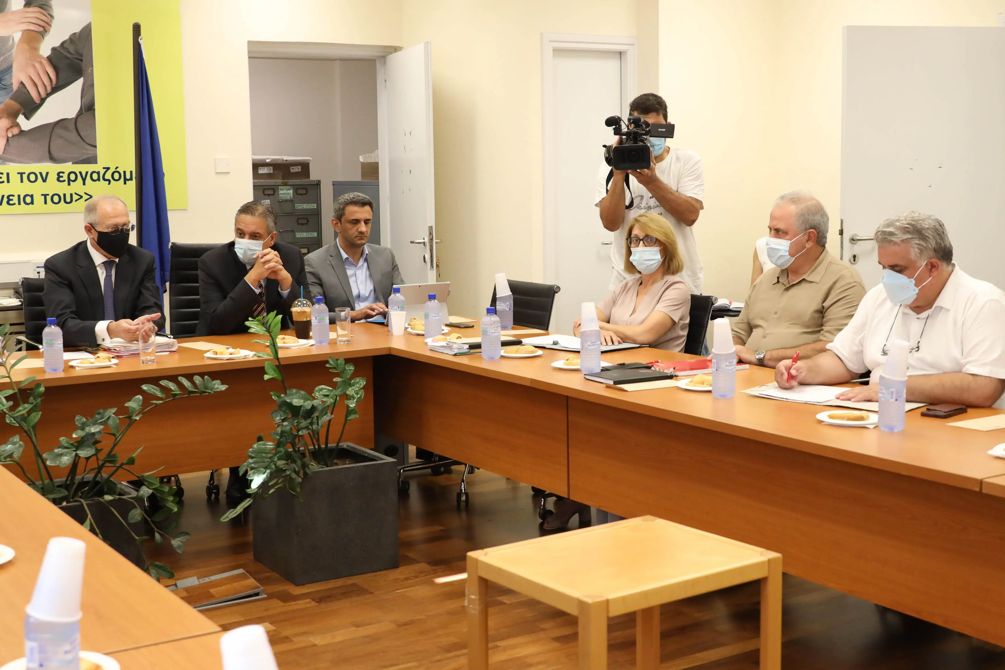 Κινητοποίηση από το έκτακτο Συνέδριο της ΠΕΟ για τον κατώτατο