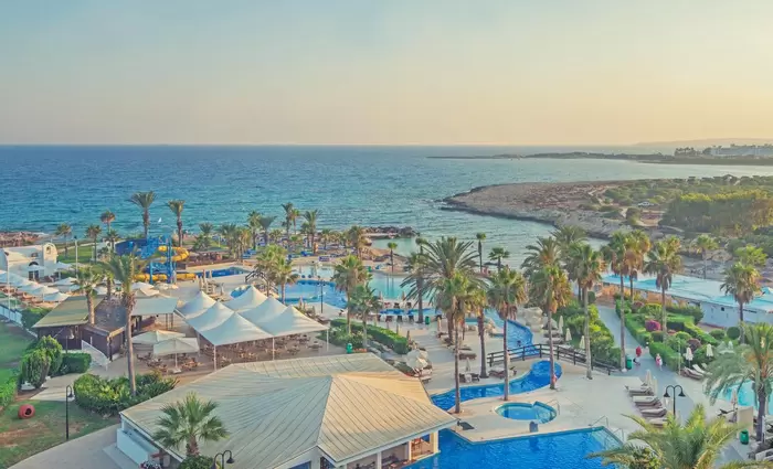 Δεκάδες θέσεις εργασίας σε ξενοδοχείο 5 αστέρων στην Αγία Νάπα