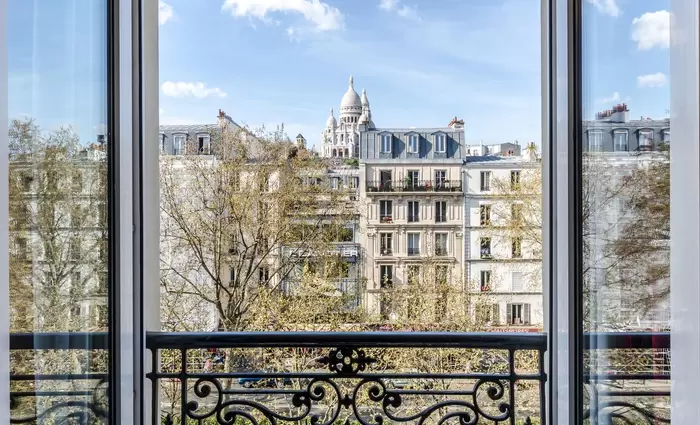 Παρίσι: Ξενοδοχείο που είναι άδειο λόγω κορωνοϊού φιλοξενεί άστεγους